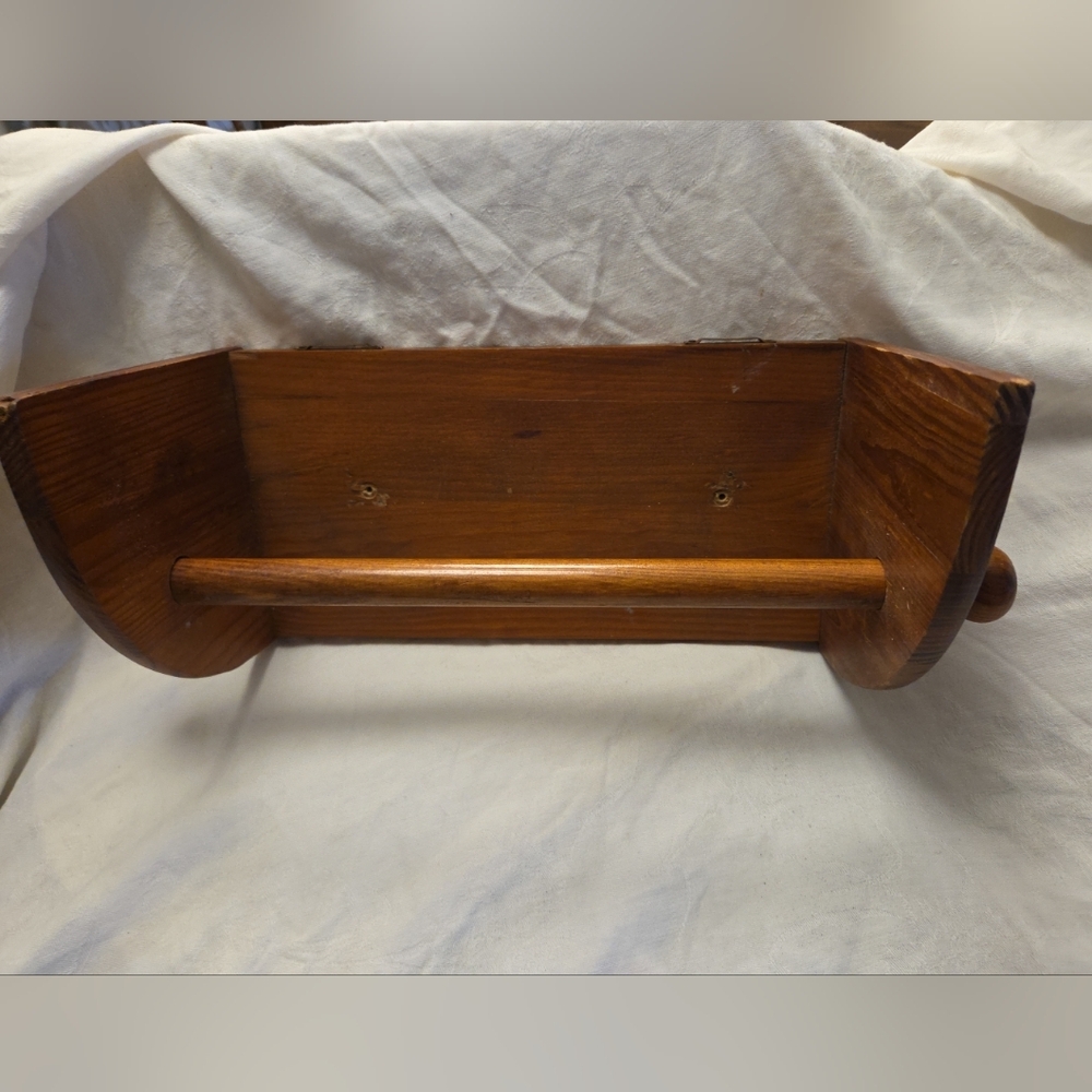 Wooden Wall-Mounted Towel Rack